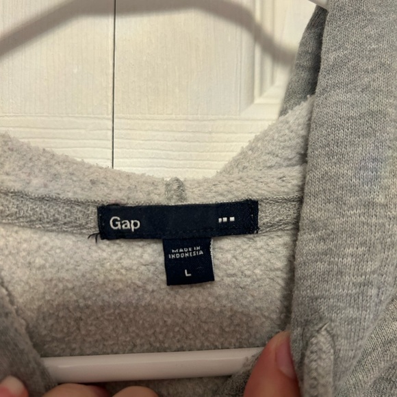 GAP Heather Gray Logo Hoodie - Picture 4 of 4